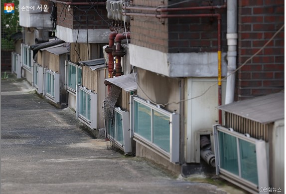 반지하 주택사진